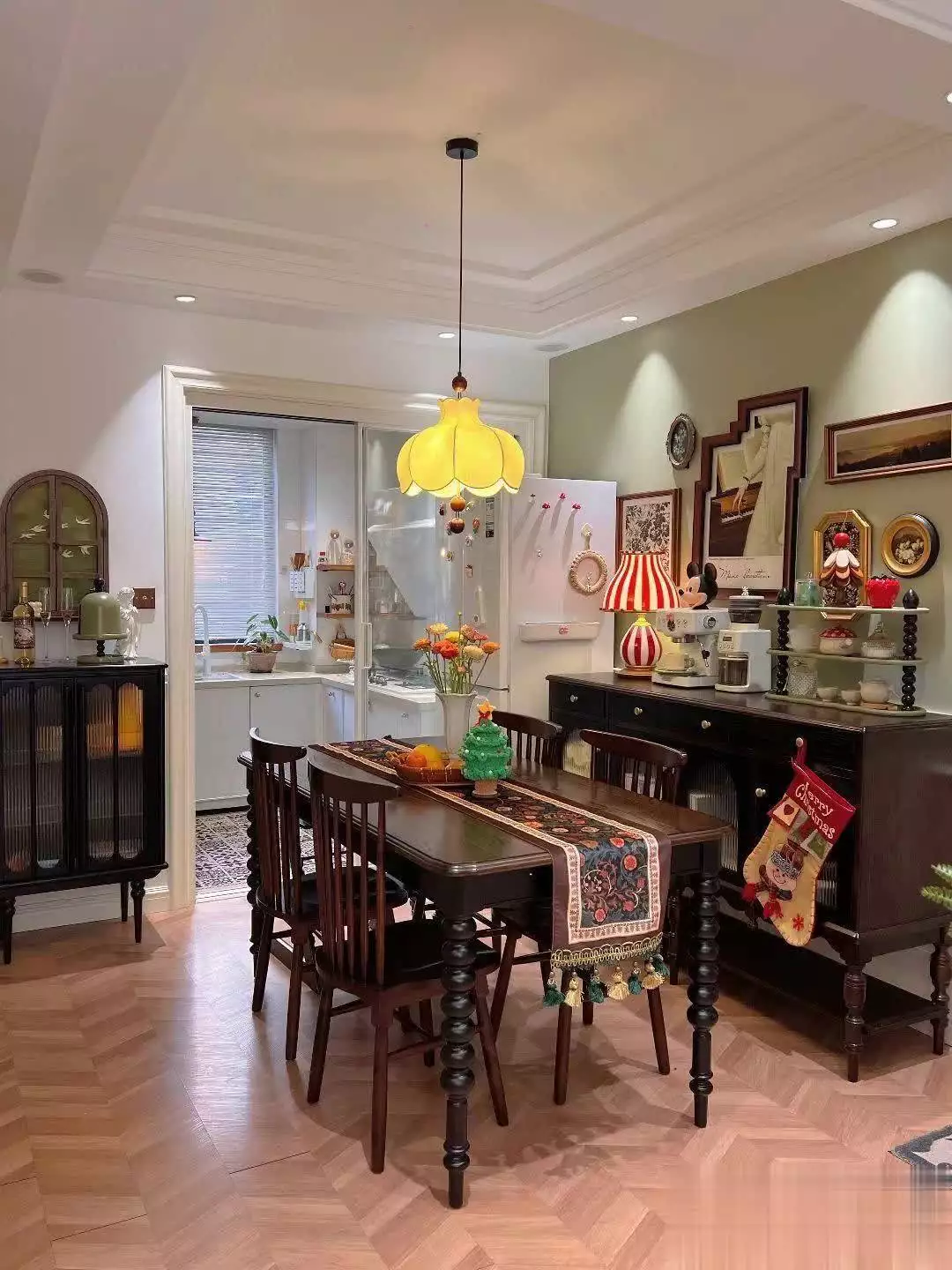 安徽太太的家,因装修得太好而意外走红,还赠送80㎡大花园!(图10) 一楼带花园设计_美式地板装修风格_简约美式风格装修