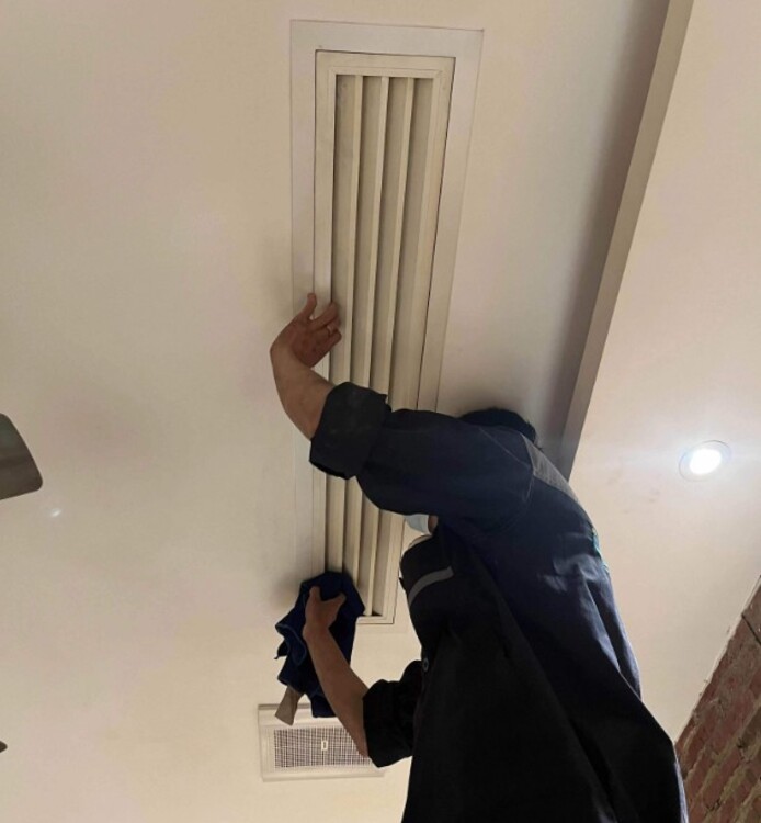 海口大金中央空调维修电话-全国中央空调报修电话(图4) 浦东大金中央空调维修_螺杆式制冷压缩机原理特点_二手水冷冷水机组安装调试