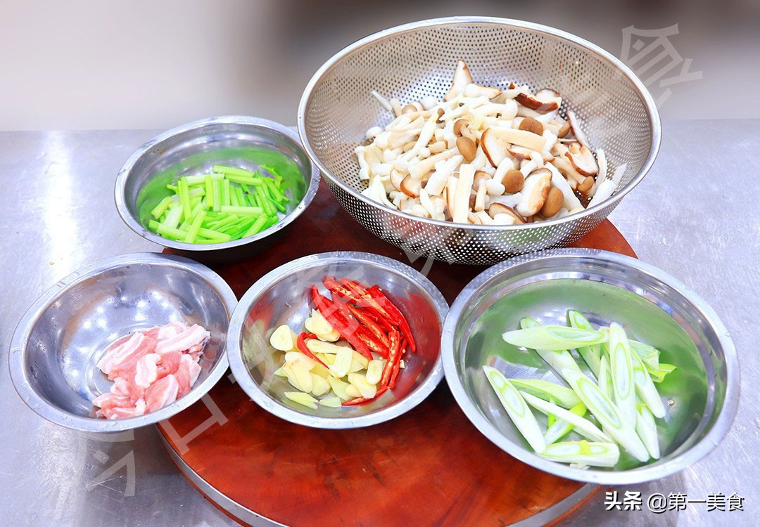 家常素菜做法_蒜蓉粉丝蒸娃娃菜食谱_素菜的做法大全家常