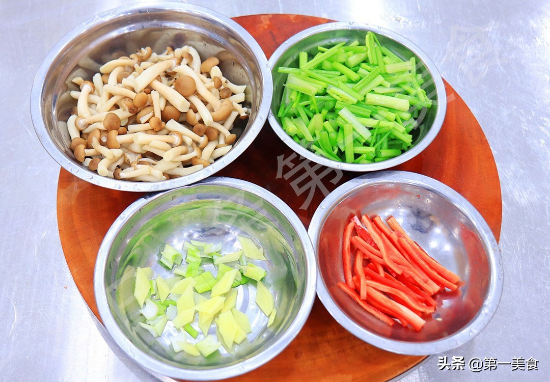 家常素菜做法_蒜蓉粉丝蒸娃娃菜食谱_素菜的做法大全家常