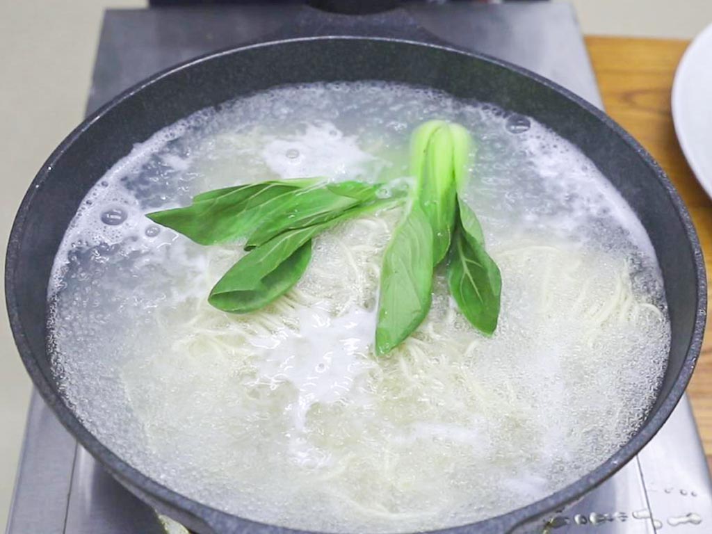 明日中伏要吃面,分享5种家常面条的做法,营养又开胃,轻松度夏(图13) 中伏面条食谱_陕西削筋面做法_素菜的做法大全家常