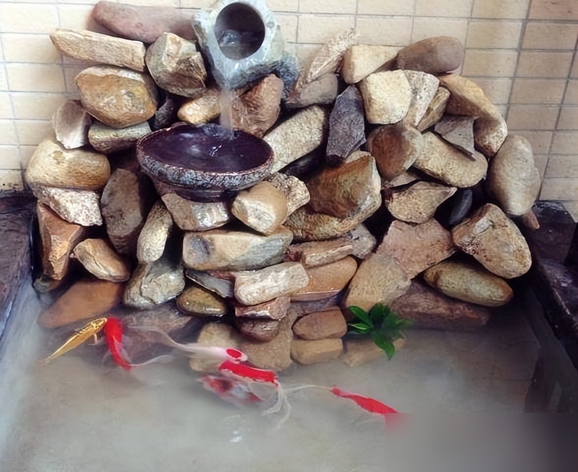 200元阳台鱼池做法_阳台鱼池装修效果图_阳台鱼池教程