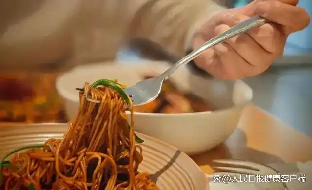 吃米VS吃面,哪个更容易长胖、升血糖、伤心血管?这么吃才健康(图1) 吃面与心血管健康关联_主食类型与心血管疾病风险_a型血的人可以经常吃面食吗