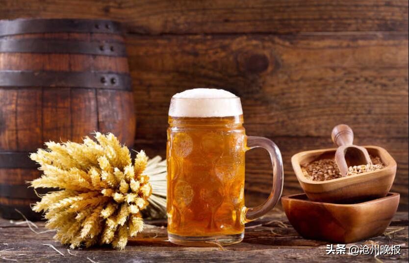 :千元啤酒价格分析_一般听装雪花啤酒价格_啤酒高端化趋势