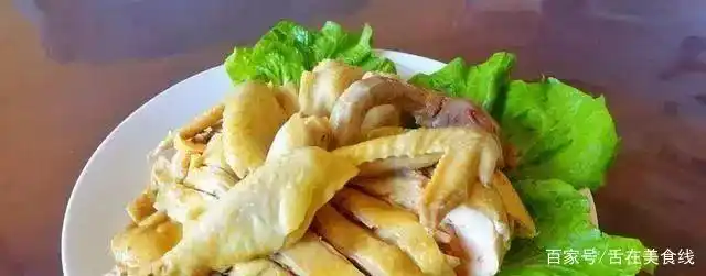 白斩鸡的14种做法,肥嫩鲜美,不管是谁,一学就会,年夜饭飘香!(图12) 白斩鸡Q嫩秘诀_做白切鸡什么料_白斩鸡调料制作方法