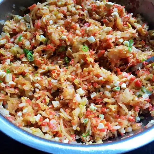 白菜豆腐蒸饺馅料_白菜豆腐蒸饺做法_白菜粉条蒸饺的做法