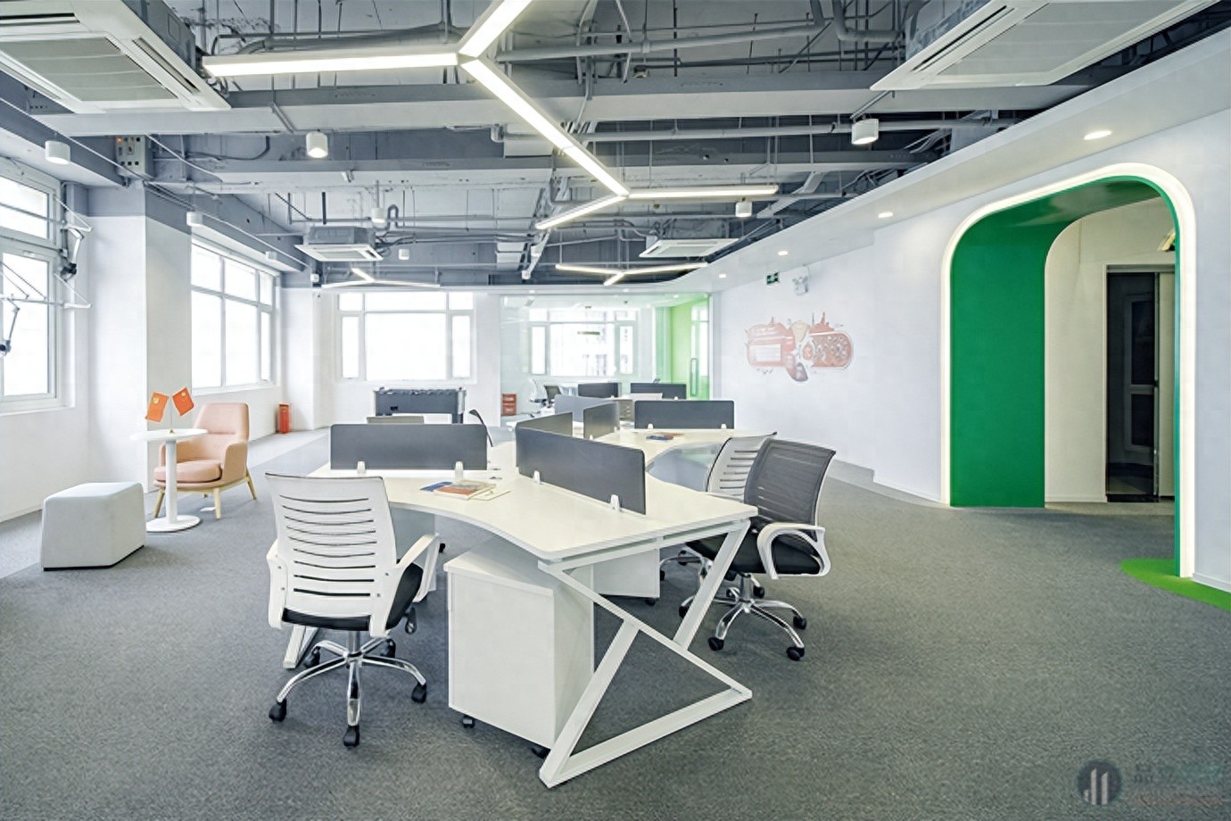 矿棉板吊顶收边_石膏板吊顶性能特点_办公室吊顶材料选择