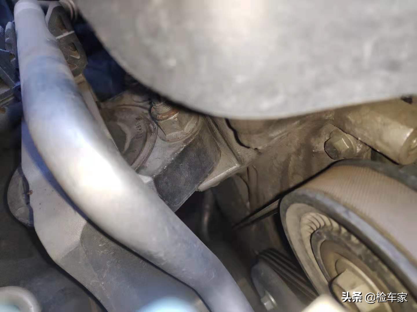 福克斯车况评估_二手福克斯检测_经典福克斯车保险杠