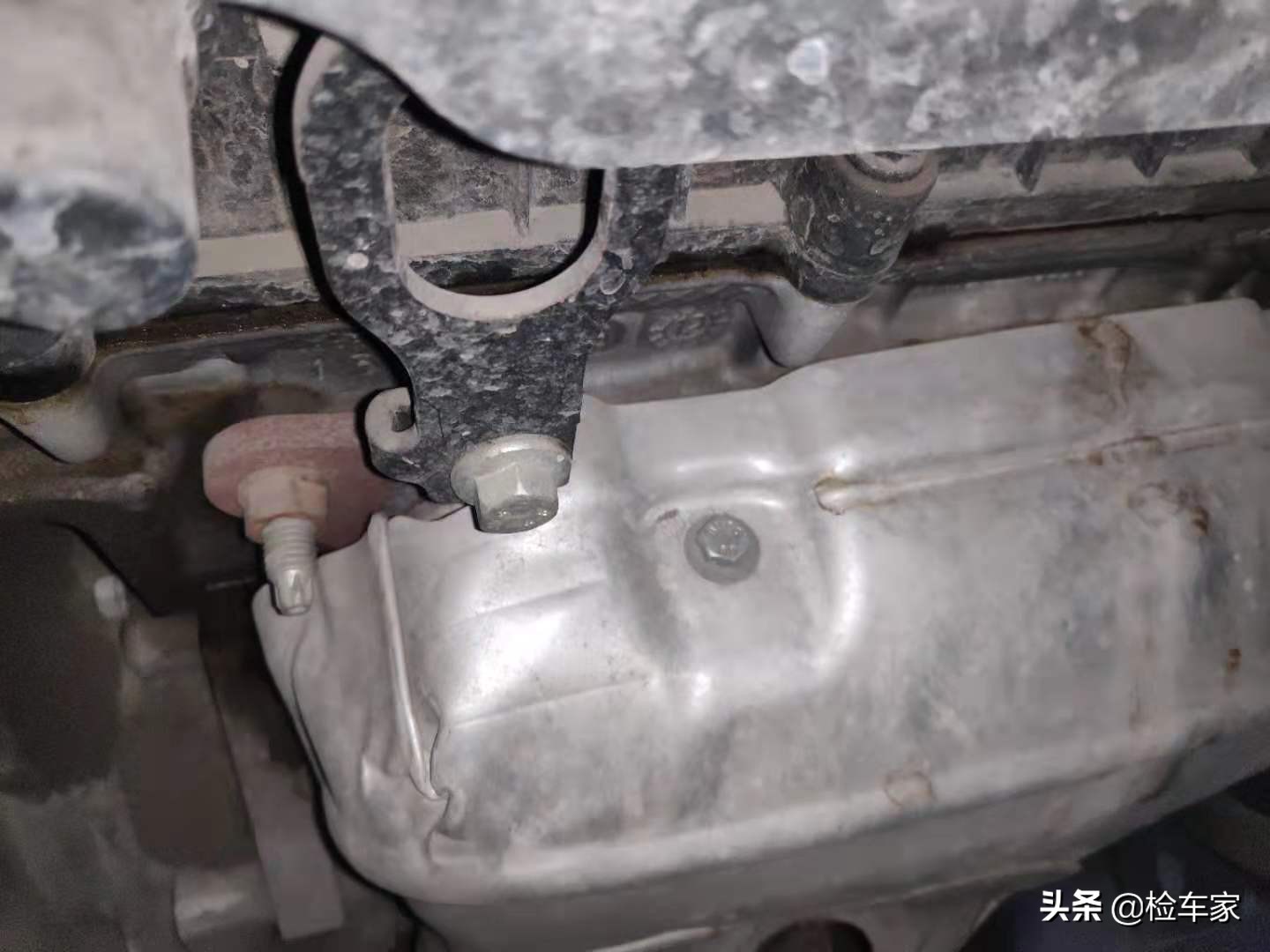 二手福克斯检测_福克斯车况评估_经典福克斯车保险杠