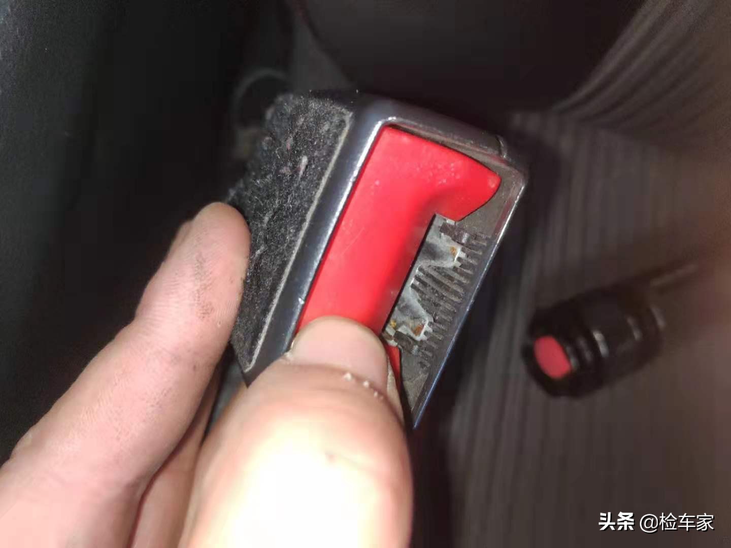 二手福克斯检测_经典福克斯车保险杠_福克斯车况评估