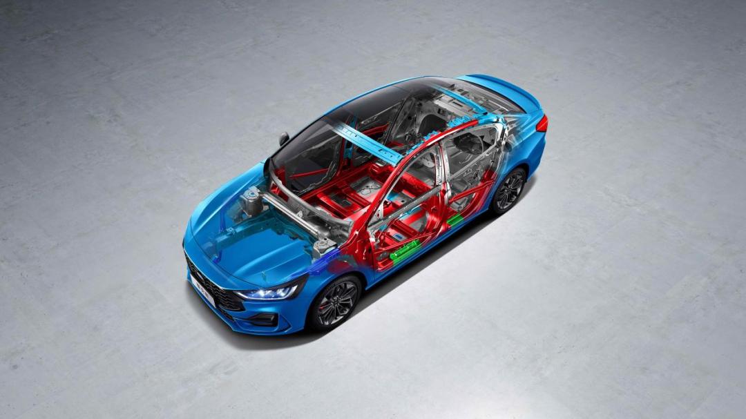 经典福克斯车保险杠_长安福特福克斯S版评测_全新福克斯中期改款