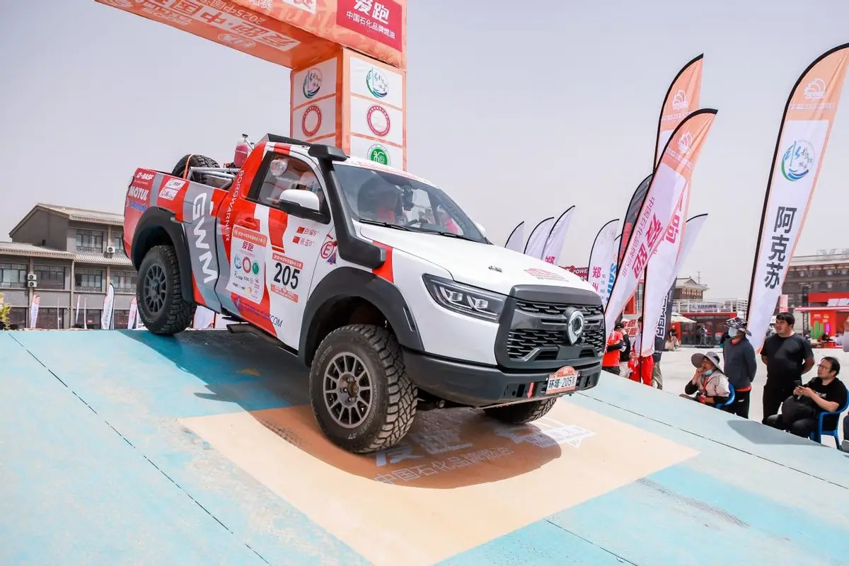 三大品牌征战2025环塔 长城汽车越野IP再上大分