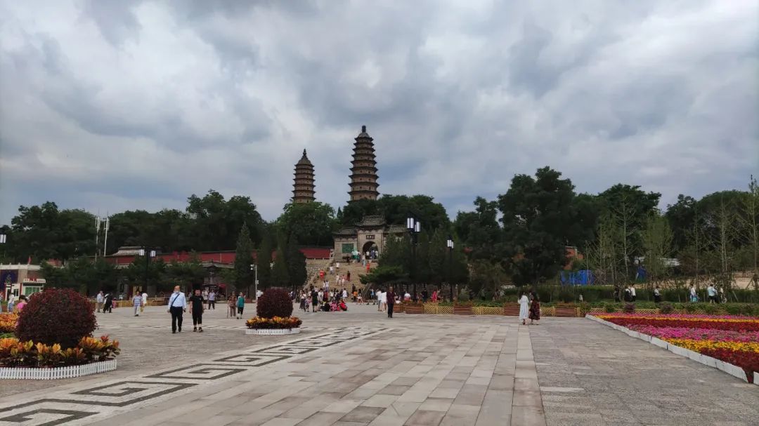 晋祠太原旅游攻略_太原柳巷的经典小吃_太原必玩景点
