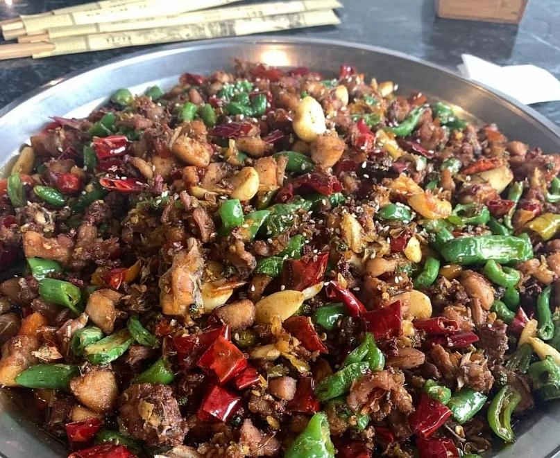 四川吃兔指南成都本地篇|物尽其用是对兔子的尊重(内附成都吃兔地图)(图11) 成都宵夜吃兔头_成都兔肉美食文化_红油兔丁特色做法