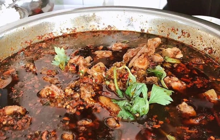 四川吃兔指南成都本地篇|物尽其用是对兔子的尊重(内附成都吃兔地图)(图13) 成都宵夜吃兔头_成都兔肉美食文化_红油兔丁特色做法