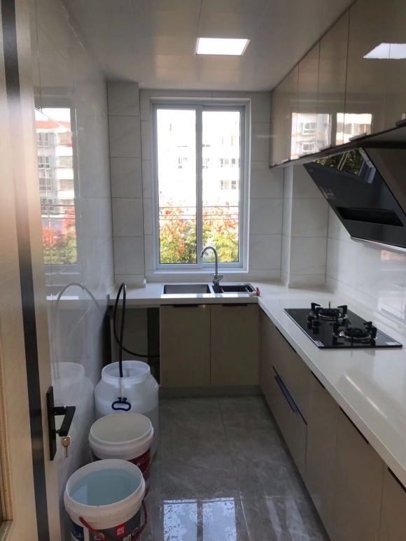 装修硬装三个月_简装省钱攻略_厨房卫生间简装