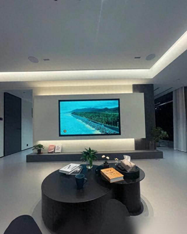 :青岛大平层装修设计_中年人心思装修风格_青岛房子多少钱一平方