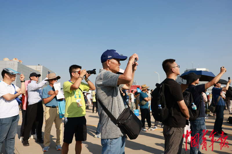 第六届中国天津国际直升机博览会_天津警用直升机价格_陆军风雷飞行表演队
