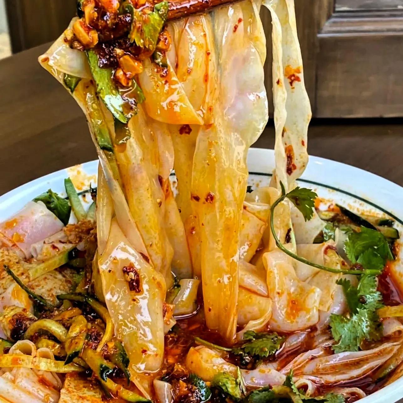 低成本小吃摊项目_小吃手推车款式图片_摆摊创业