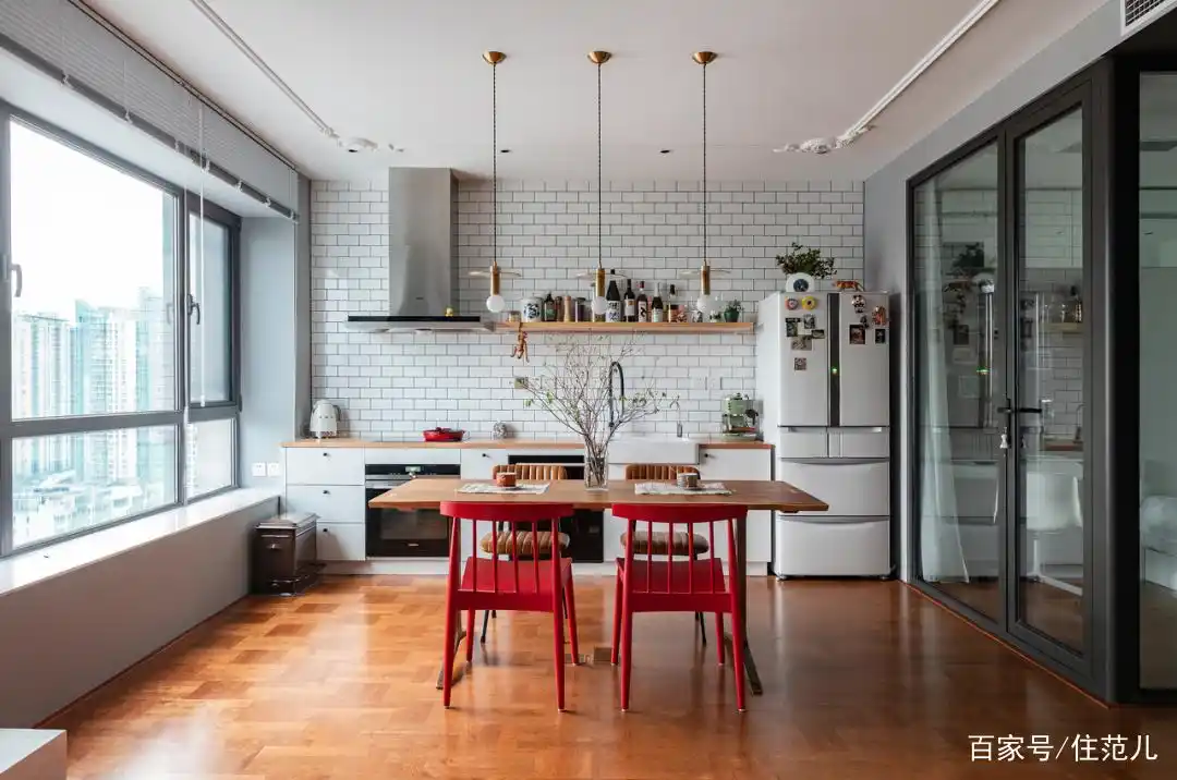 全屋开放式厨房餐厅设计_精品小户型欧式装修_82平米小户型改造