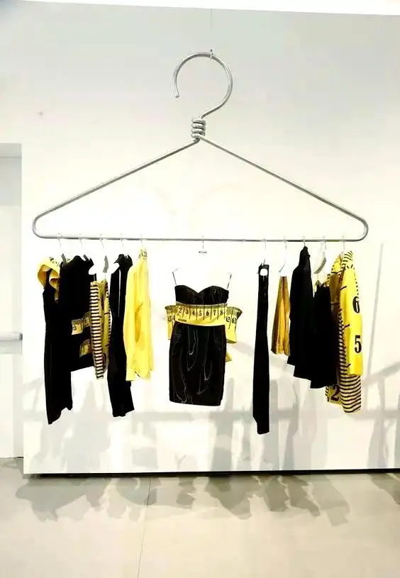 店铺陈列技巧提升指南(图6) 男装陈列技巧图片_挂通陈列方法_店铺陈列技巧