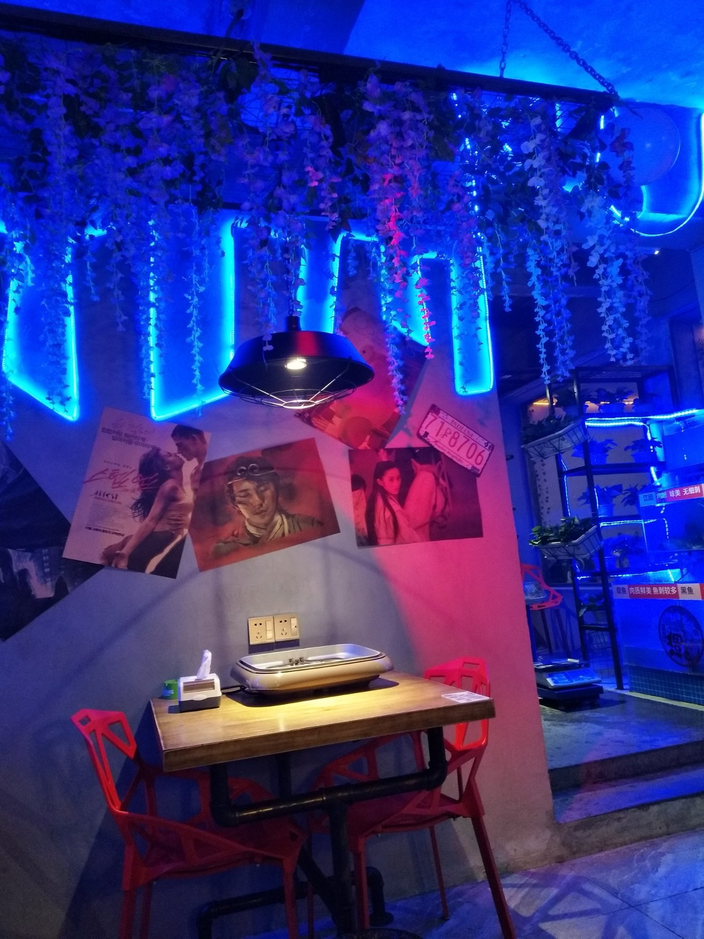 荷炉烤鱼音乐餐厅加盟费用_醉炉烤鱼总部_荷炉烤鱼音乐餐厅加盟条件