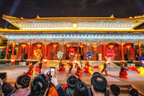 珠海圆明新园彩灯嘉年华_自贡非遗彩灯体验_圆明新园附近美食