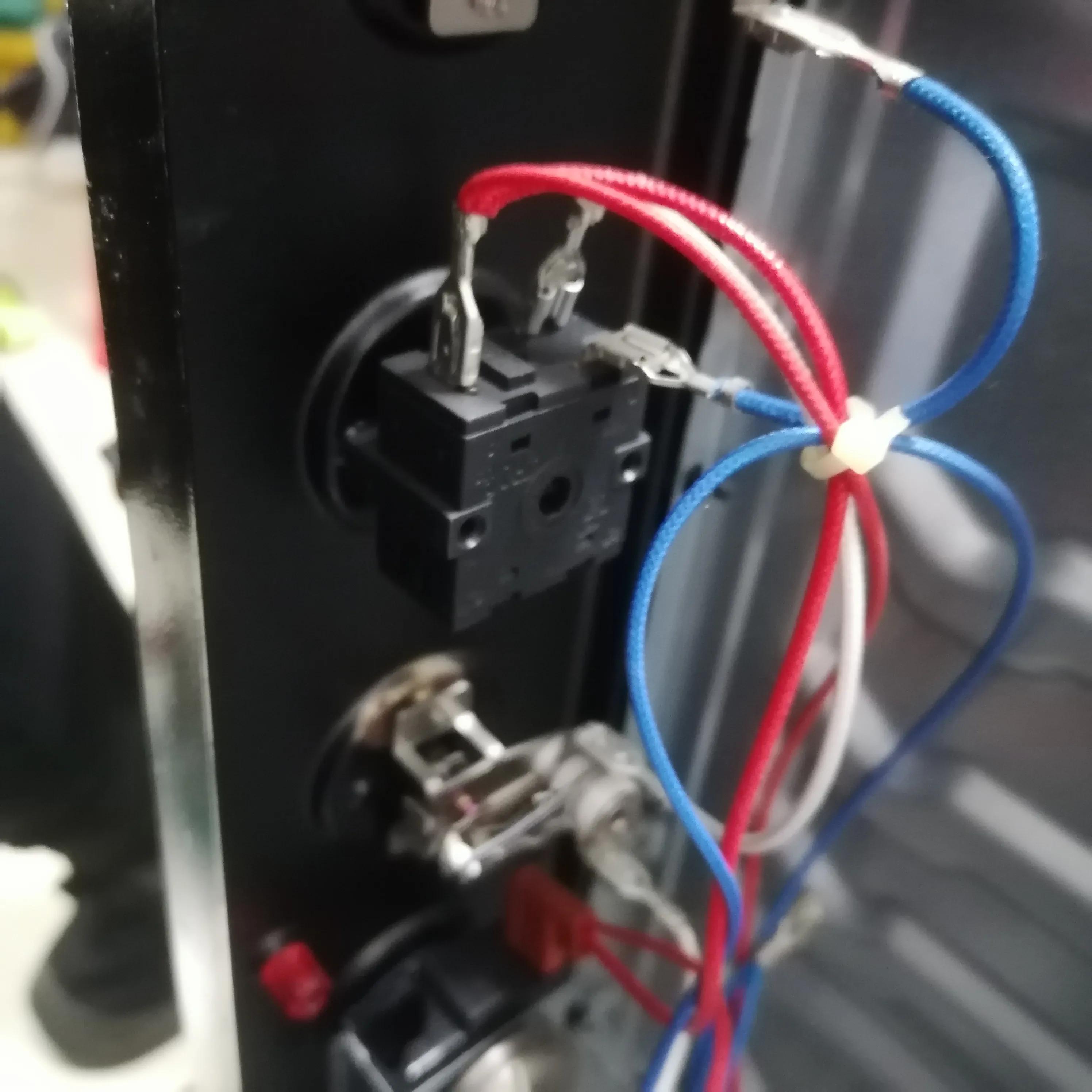 电烤箱坏了怎么修,详细拆解告诉你,看完你也会(图15) 美的电烤箱维修拆解_电烤箱定时器接线柱断维修教程_电烤箱修理