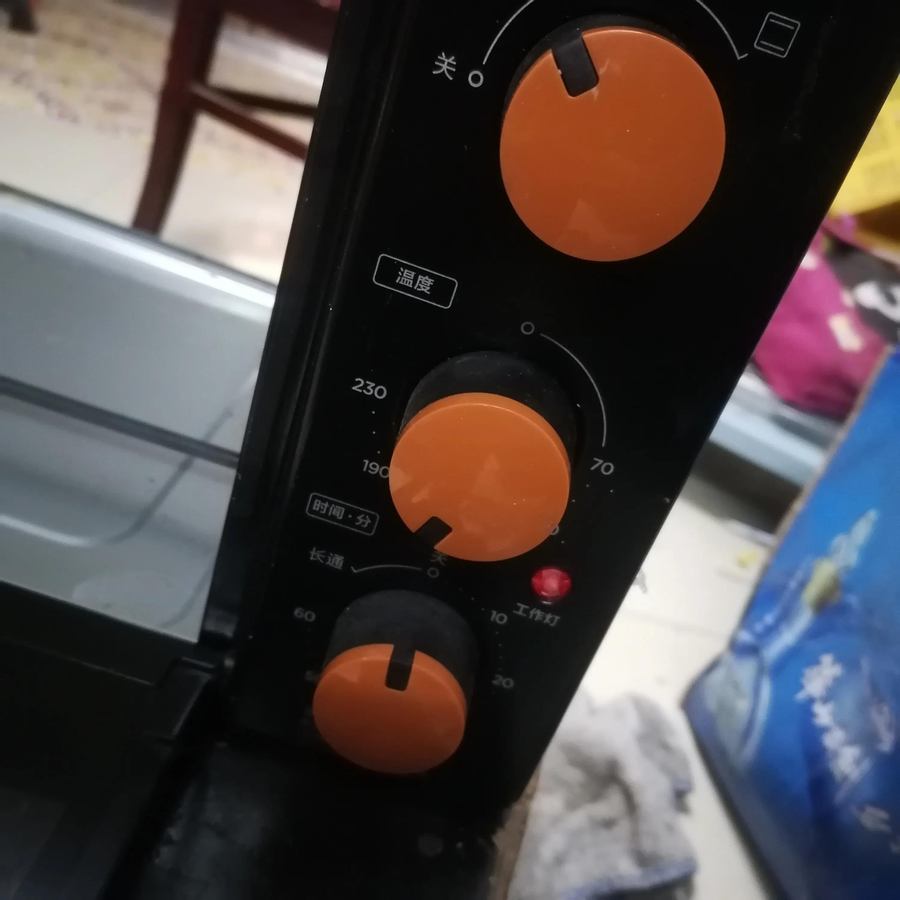 电烤箱坏了怎么修,详细拆解告诉你,看完你也会(图16) 电烤箱修理_美的电烤箱维修拆解_电烤箱定时器接线柱断维修教程