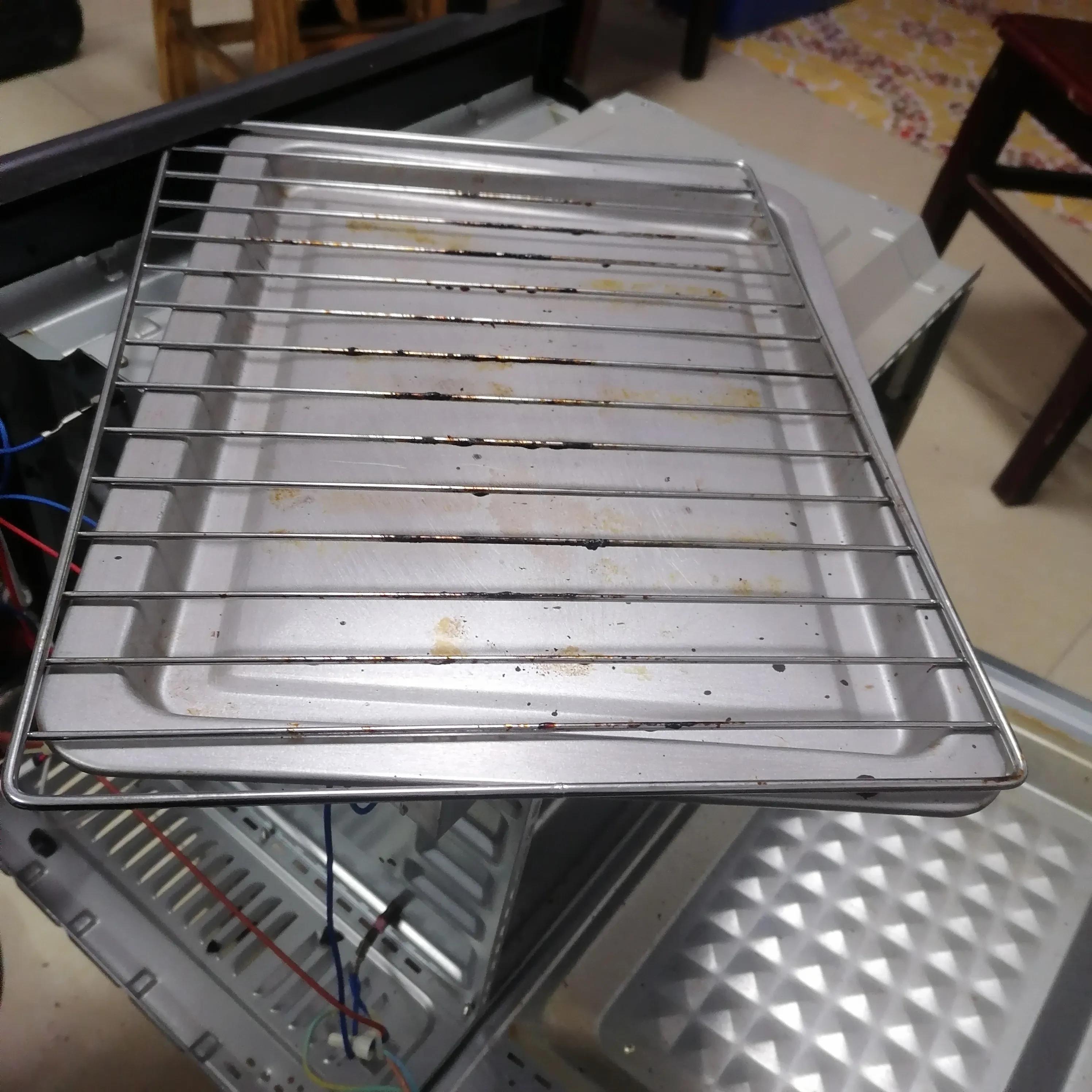 电烤箱坏了怎么修,详细拆解告诉你,看完你也会(图3) 电烤箱修理_电烤箱定时器接线柱断维修教程_美的电烤箱维修拆解