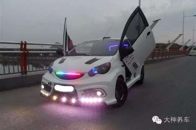 蛋蛋汽车改装案例_比亚迪F0改装_比亚迪f0加尾翼好审车吗