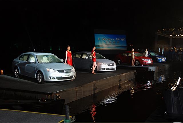 上海大众汽车工业转型历程_上海大众桑塔纳发展史_大众神车