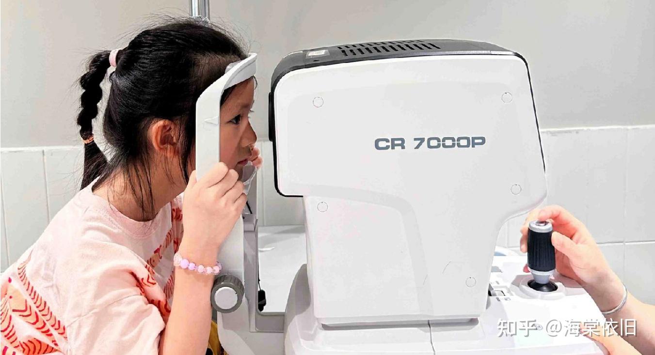 青少年青控镜片推荐_儿童近视控制镜片_儿童眼睛红痒怎么回事