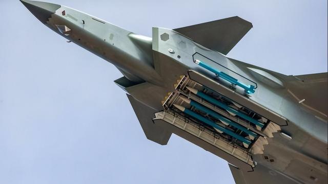 F-22猛禽发动机性能数据_涡扇-15发动机研发历程_运12f发动机