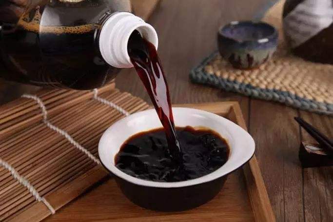 味达美味极鲜酱油和海天生抽_味极鲜和一品鲜的区别_酱油选购技巧