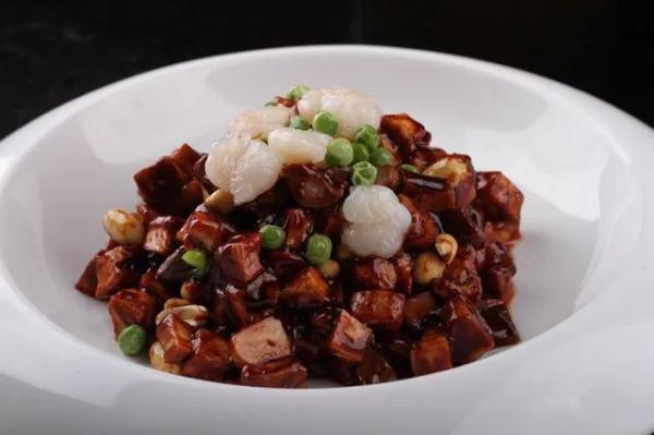 上海年夜饭菜肴特色做法_苏州地区传统菜肴_自制传统手工八宝饭