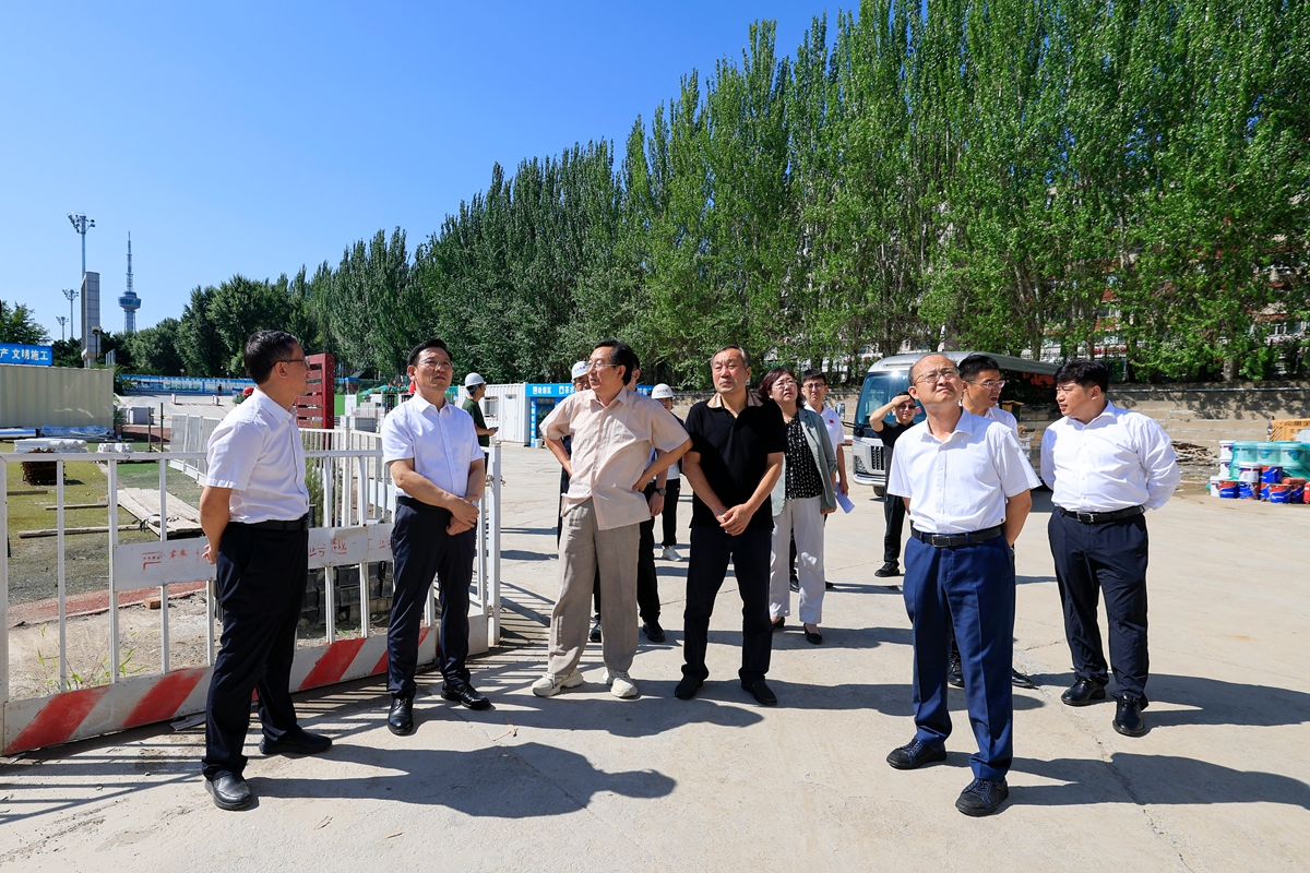 田辉检查开学准备工作和重点工程建设情况(图4) 秋季学期开学准备_宿舍维修工作_校园安全隐患排查