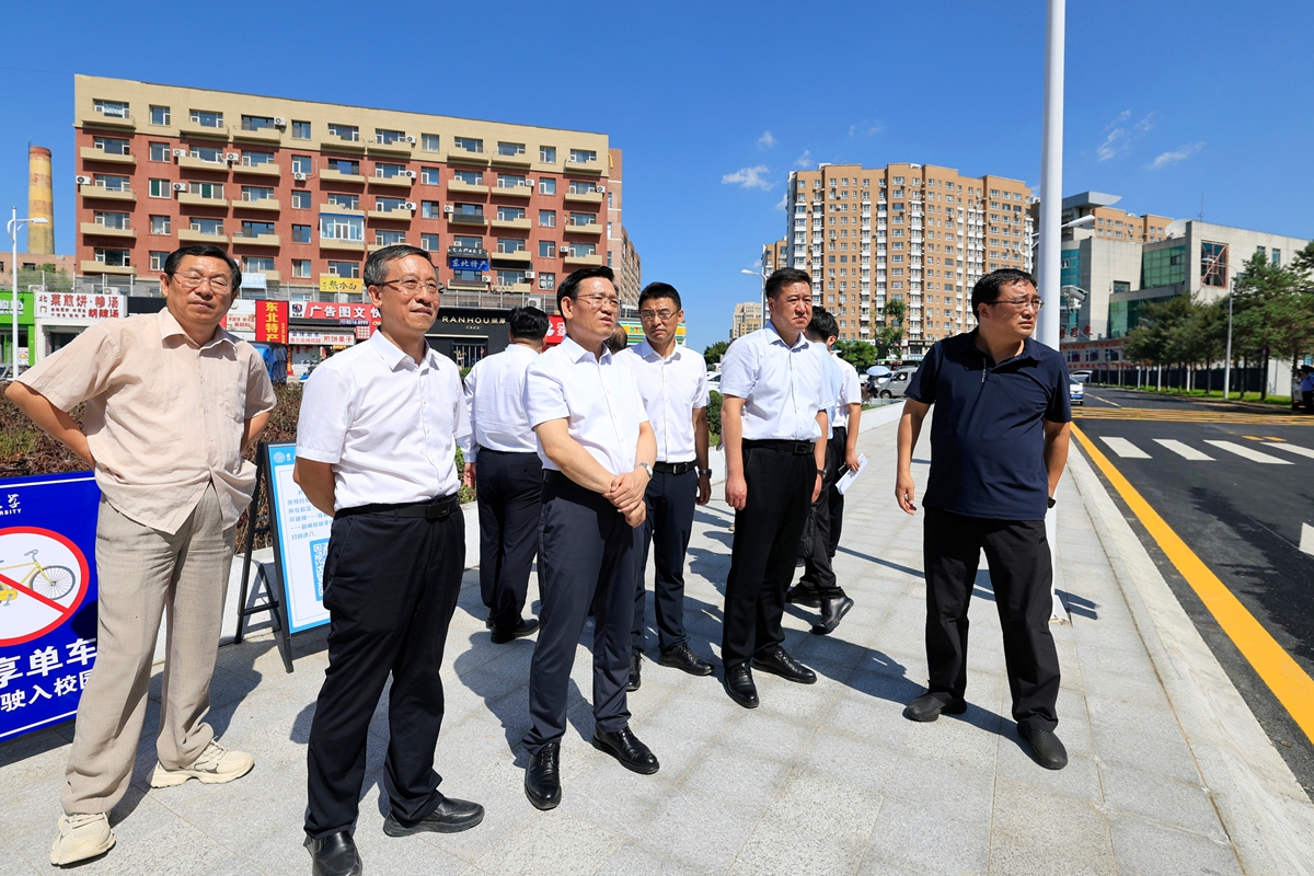 田辉检查开学准备工作和重点工程建设情况(图8) 校园安全隐患排查_秋季学期开学准备_宿舍维修工作