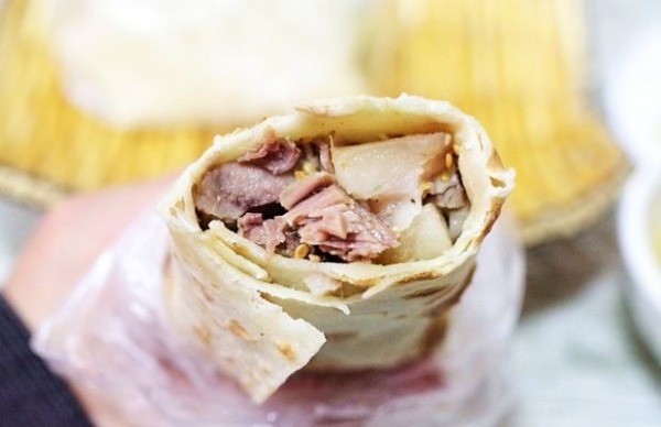 济南甜沫油旋草包包子_山东早餐地图_聊城小吃 鸡蛋荷包