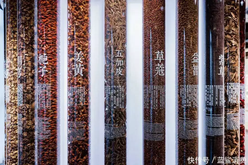 为什么最会吃的中国人,没有世界级的零食?(图5) 虎皮凤爪零食_中国零食市场_粤菜豉汁蒸凤爪