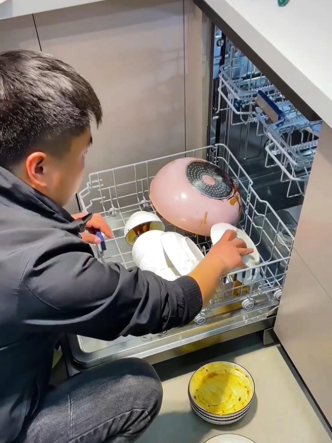 烘焙店吧台装饰图片_厨房设计不合理_304不锈钢台面厨房