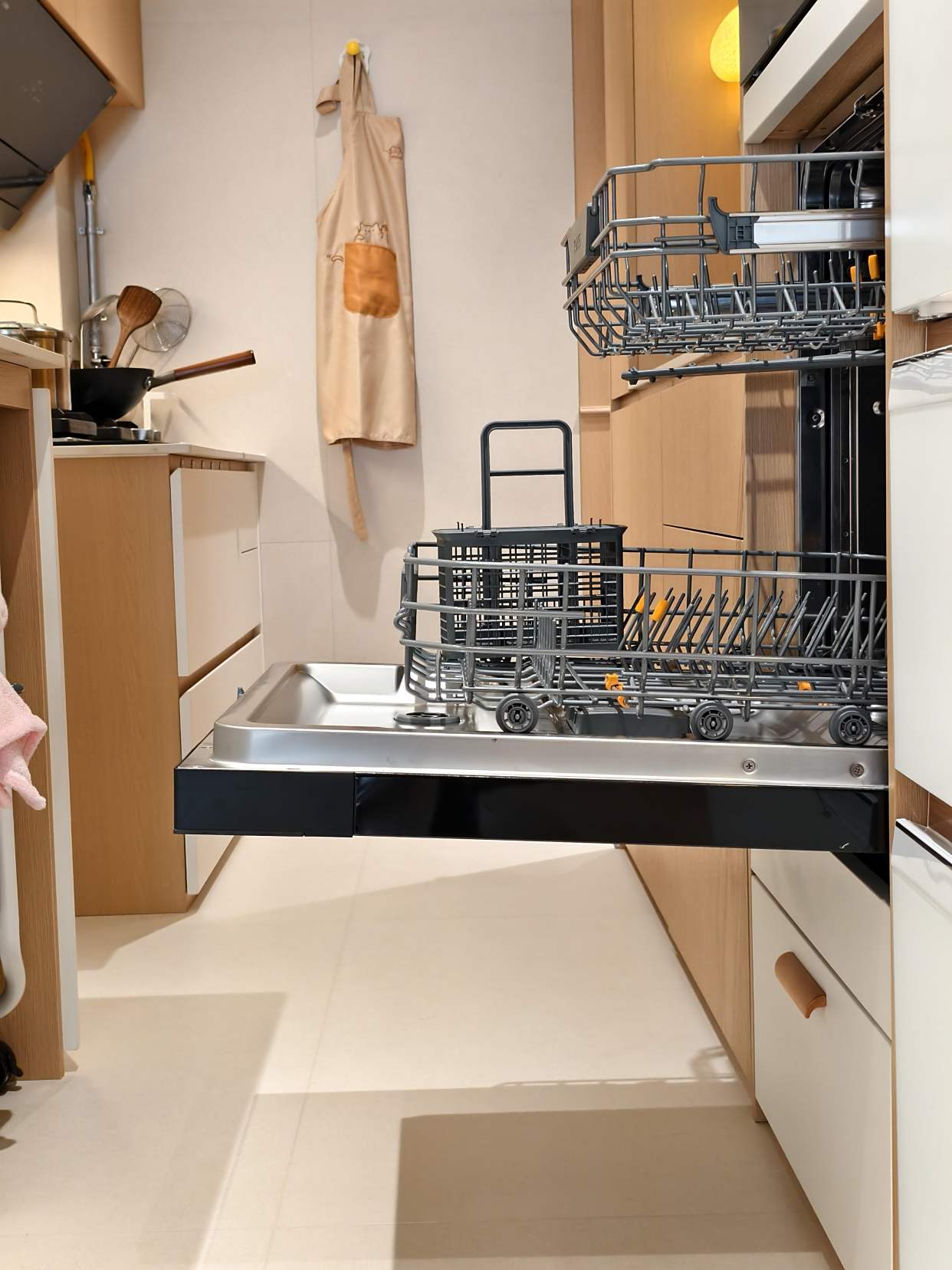 304不锈钢台面厨房_烘焙店吧台装饰图片_厨房设计不合理