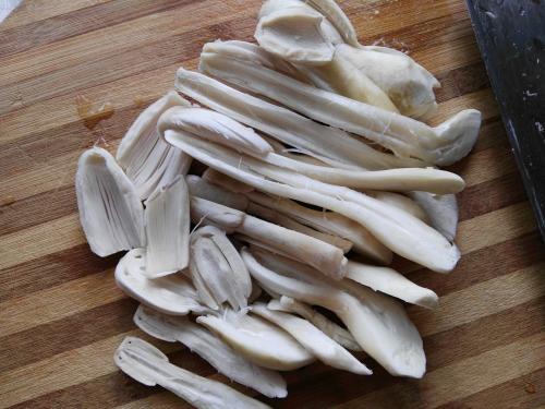 鸡腿菇价格多少钱一斤_鸡腿菇选购方法_毛头鬼伞菇多少钱一斤