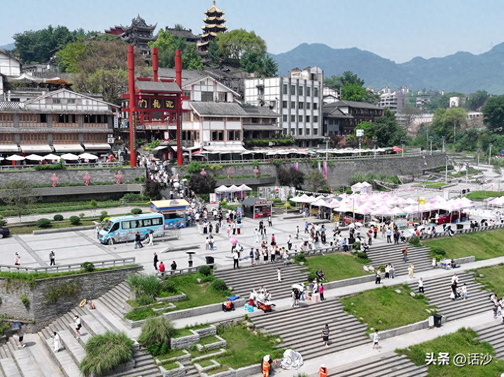 沙坪坝磁器口特色美食_磁器口古镇旅游攻略_重庆沙坪坝区特色美食