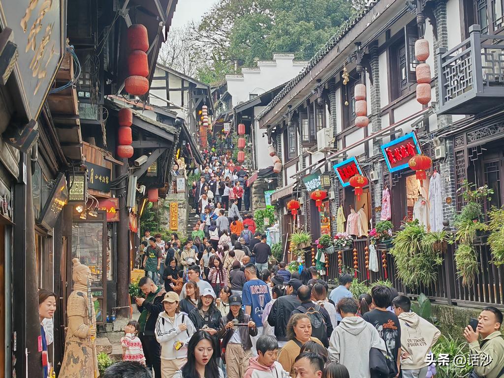 沙坪坝磁器口特色美食_重庆沙坪坝区特色美食_磁器口古镇旅游攻略