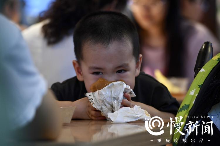 重庆沙坪坝区特色美食_沙坪坝好吃街夏日夜宵趴 古代游园互动游戏兑换现金券 沙坪坝好吃街美食优惠活动
