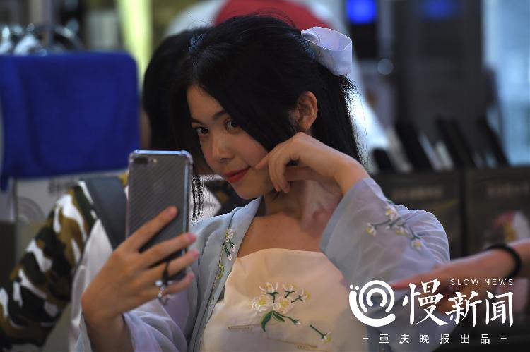 重庆沙坪坝区特色美食_沙坪坝好吃街夏日夜宵趴 古代游园互动游戏兑换现金券 沙坪坝好吃街美食优惠活动