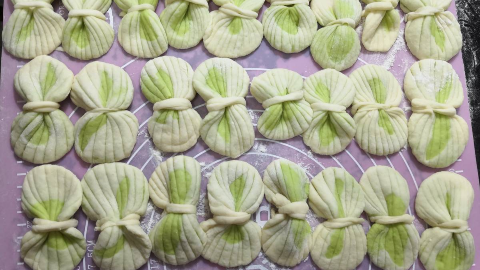 蔬菜花式馒头，做法简单，好看又好吃小孩最喜欢！