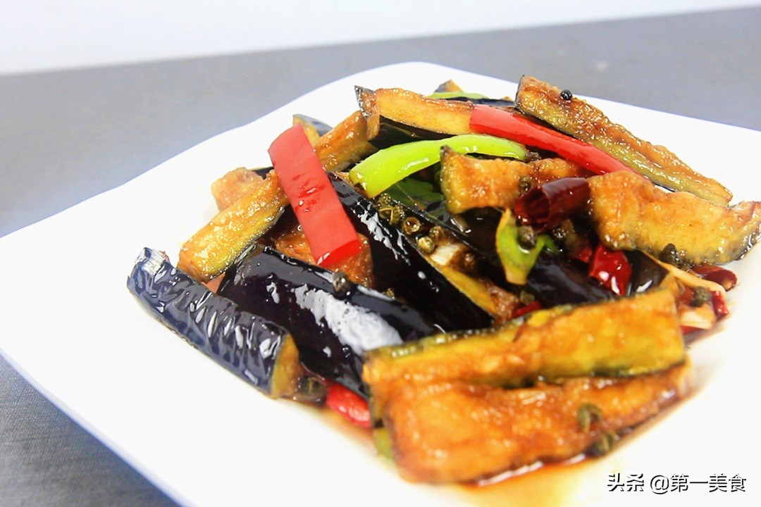 家常菜系列:百变素菜_风味茄条做法_外酥里嫩茄子菜谱