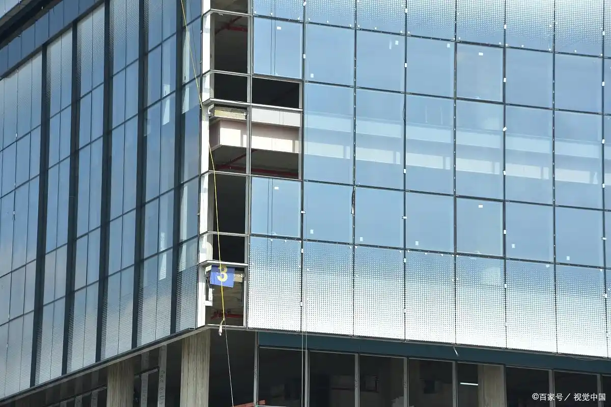 钢化玻璃夹层玻璃选择_外墙玻璃幕墙更换注意事项_幕墙玻璃更换